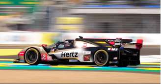 Alex Lynn bateu o recorde de pista entre os hypercars