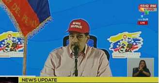 Maduro usa boné com os dizeres: No War, Yes Peace.