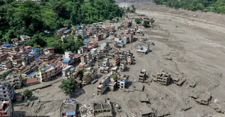 Imagens da catástrofe no Nepal e Tibete