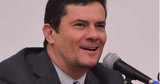 O ministro Sergio Moro é visto por comentaristas políticos de TV como possível obstáculo à reeleição de Bolsonaro