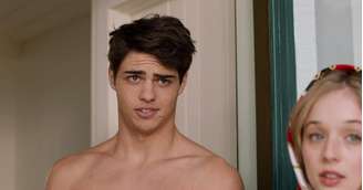 Noah Centíneo em 'SPF-18'