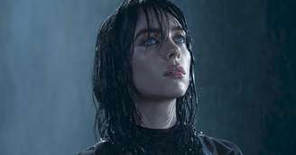 Billie Eilish vem recebendo críticas ao seu corpo