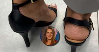 Joana Treptow não percebeu que estava com sandálias de modelos diferentes, inclusive com saltos de tamanhos distintos