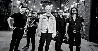 Jota Quest homenageia Rita Lee em single composto com Sérgio Britto, dos Titãs