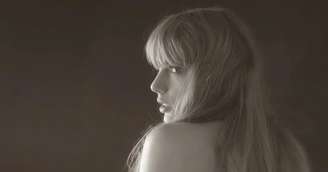 Taylor Swift marca presença em evento de hóquei
