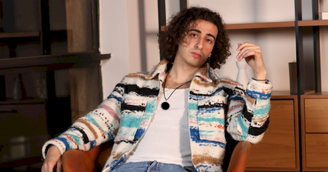 Nick Souza convida Papi AQ misturando funk carioca e mineiro em 'Abre Espaço'