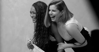 Taís Araújo e Débora Bloch surgem de visual diferente na nova campanha