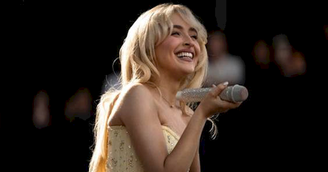 Sabrina Carpenter causa polêmica no Grammy 2026 com pássaro vivo