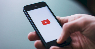 YouTube aposta em IA e muda o jogo das playlists