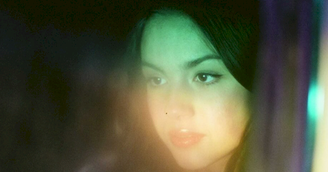 O que significa a nova identidade visual de Olivia Rodrigo?