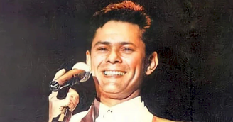 Filho do cantor Leandro emociona a web com registro raro ao lado do pai