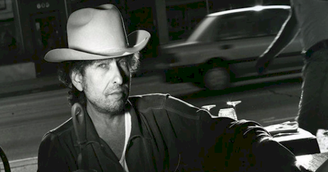 Bob Dylan abre baú de memórias: Gênio do folk revela cartas e histórias inéditas em nova plataforma