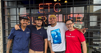 Com música em sua estrutura, Hamburgueria Etcetera oferece comida, diversão e arte