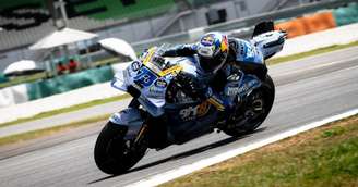 Álex Márquez vence sprint em casa