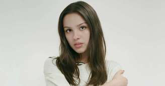 Olivia Rodrigo mergulha na tristeza e triunfo em 'you seem pretty sad for a girl so in love'