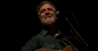 Glen Hansard morre aos 56 anos em acidente de moto