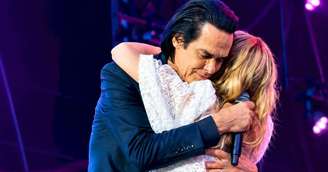Kylie Minogue faz participação surpresa em show de Nick Cave