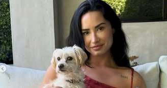 Demi Lovato celebra retorno ao Brasil e confirma planos para novas músicas em breve
