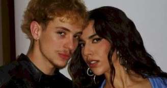 Juliano Floss confirma fim do relacionamento com a cantora Marina Sena
