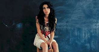 Amy Winehouse: 'Back To Black' ganha edição de 20 anos em CD, vinil e streaming