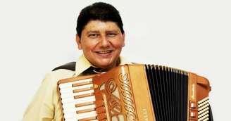A música perde Oswaldinho do Acordeon, mestre da sanfona, aos 72 anos