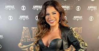 Simone Mendes conta como está após cirurgia: “De molho”