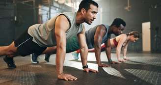 Intenso e eficiente, o HIIT é uma ótima opção para quem tem pouco tempo para se exercitar