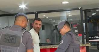 O DJ e produtor musical Dani Brasil foi preso nesta sexta-feira após atropelar e matar um homem em situação de rua enquanto dirigia embriagado.
