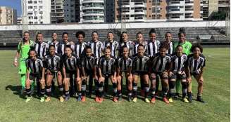 Botafogo em ação contra o Vasco pelo Carioca Feminino (Foto: Divulgação/Botafogo)