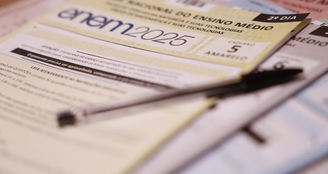 Segundo dia de provas do Enem 2025 teve questões de matemática e ciências da natureza