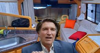 O ator Jim Caviezel, que interpreta Bolsonaro, ficou em um dos motorhomes nas locações de 'Dark Horse'
