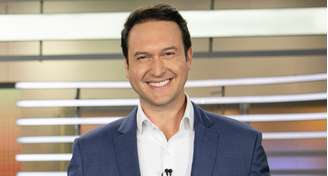 Com alta aprovação popular, Eduardo Ribeiro assume a bancada do 'Jornal da Record'