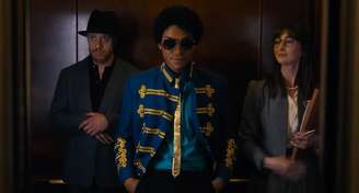 Filme chega aos cinemas em 23 de abril e apresenta momentos marcantes da carreira do cantor