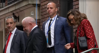 Lula e Janja a caminho da Assembleia Geral da ONU nesta terça-feira, 22
