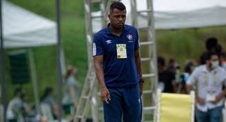 Isaías Rodrigues era treinador do time Sub-18 do Fluminense e morreu nesta sexta-feira (Foto: Divulgação)