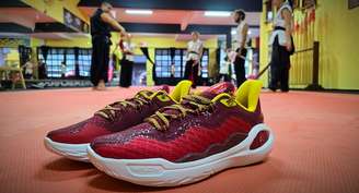 Under Armour Curry 11 Bruce Lee Fire