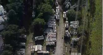 Pátio lotado com veículos da Enel em São Paulo