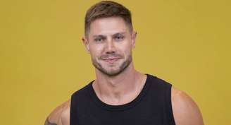 Jonas foi de galã amado nas redes a alvo de bullying por desagradar a parte da torcida no 'BBB26'