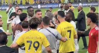 Cristiano Ronaldo bate boca com ex-colega de Juventus 