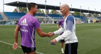 Cristiano Ronaldo e Zidane têm boa relação no Real Madrid (Foto: Divulgação / Site oficial do Real)
