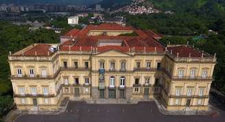 Vista aérea do Palácio de São Cristóvão, prédio onde hoje funciona o Museu Nacional/UFRJ, antes do incêndio