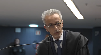 O advogado Jair Pereira Alves compõe a defesa do tenente-coronel Mauro Cid no julgamento da trama golpista, no STF