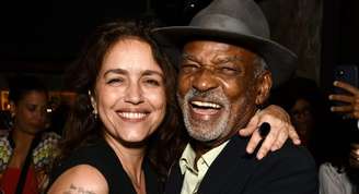 A roteirista Manuela Dias e o diretor Antônio Pitanga no lançamento do filme 'Malês'