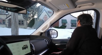 Repórter da Globo é confundido com agente do ICE