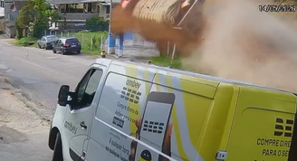 Caminhão desgovernado causa acidente no Rio