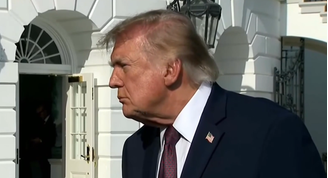 Trump não confirma apoio a Flávio Bolsonaro, mas repete que acompanhará 'de perto' eleições no Brasil