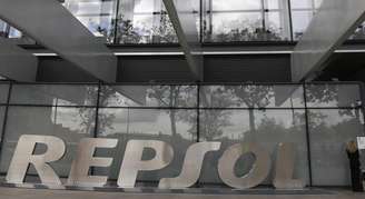 <p>A espanhola Repsol não participará do leilão da área petrolífera de Libra que será realizado nesta segunda-feira pelo governo brasileiro</p>