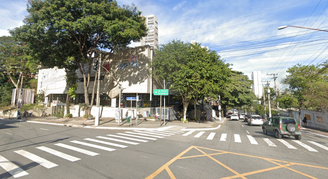 Rua Henrique Schaumann, em Pinheiros