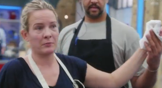 Participante do MasterChef britânico corta pedaço de dedo  