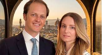 O príncipe Rafael com sua noiva Margherita e Florença ao fundo: o amor em 1º lugar